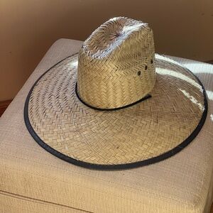 Men’s Straw Sun Hat with Black Trim